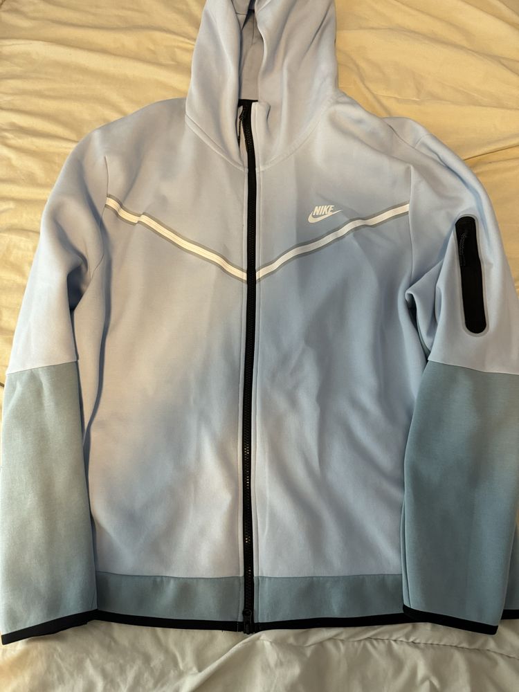 Nike tech baby blue