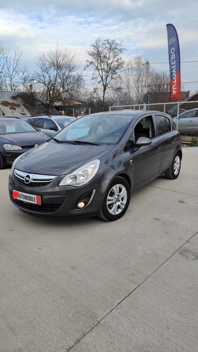 Opel Corsa 1.4 Satelitte 2011 Rate Garantie