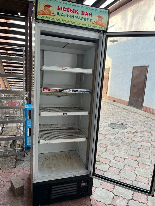 Холодильник для магазина
