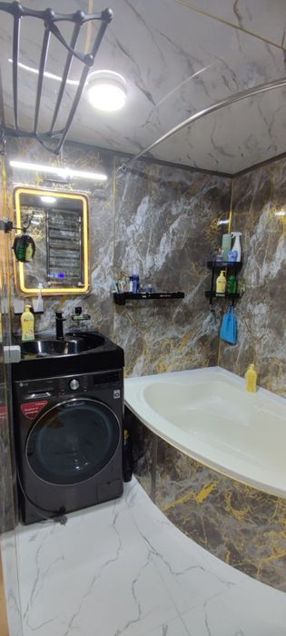 Продаётся 4х комнатная квартира.На первом этаже. Ориентир Сергели 3.