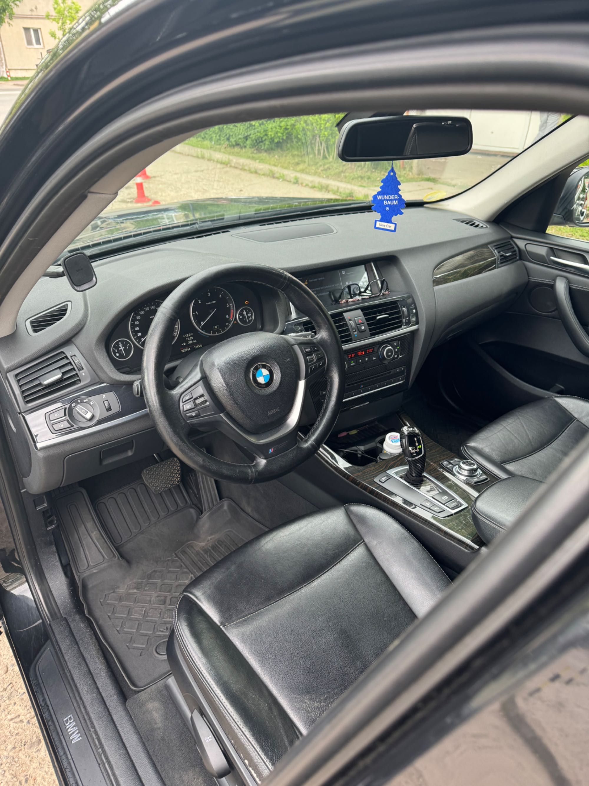 Vând urgent BMW X3