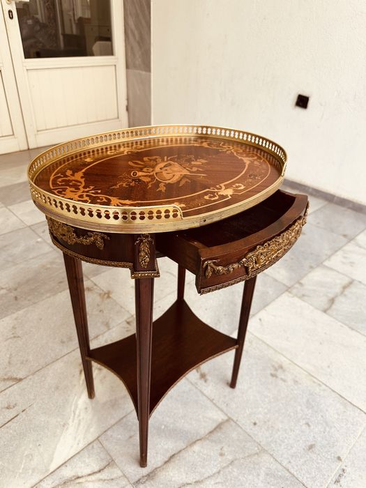 Френска антикварна масичка в стил Луи XVI (1890-1910)