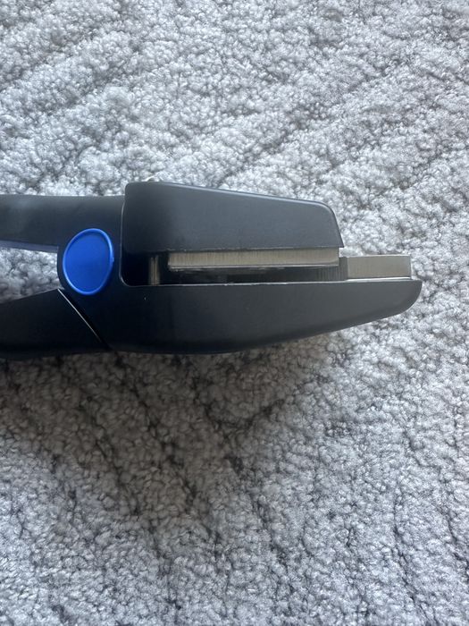 Vand perforator de rotunjit colturi