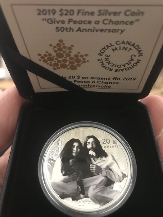 Сребърна монета “GIVE PEACE aCHANCE”  ОТ 1000,- лв до края на май