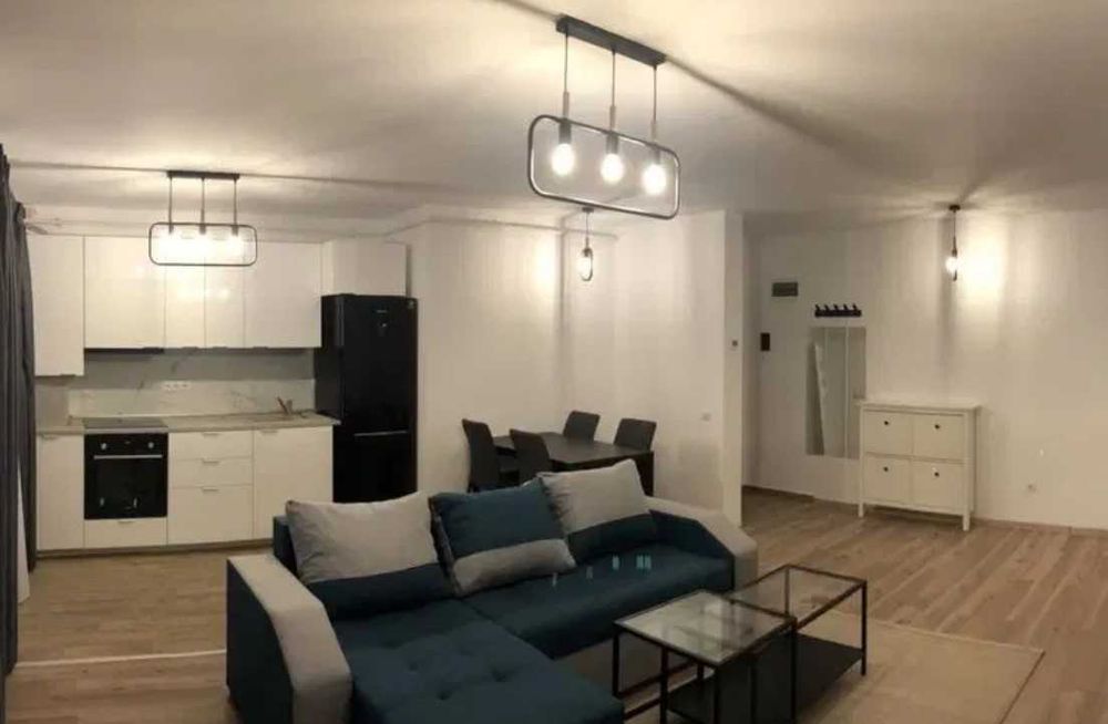 Дава се под наем Четиристаен апартамент в Пловдив, Център - 99 кв.м за 229.5 € - Снимка #1