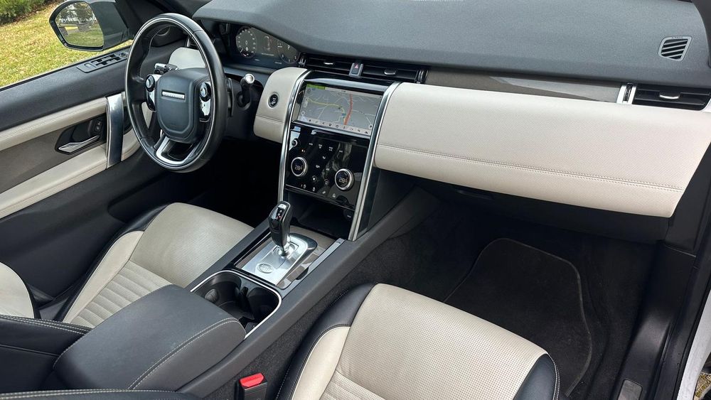 Land Rover Discovery 2020