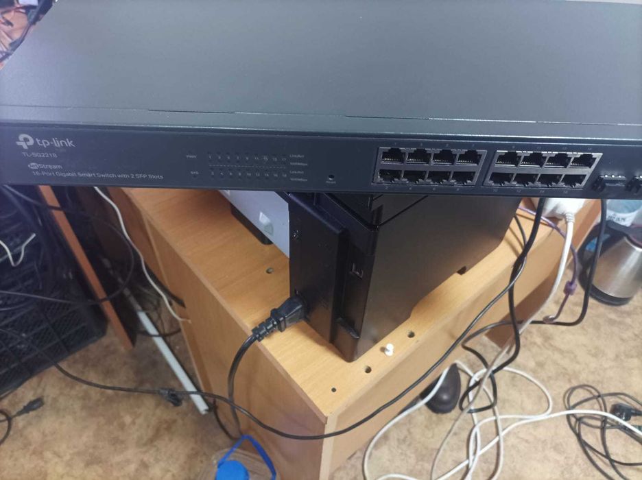Switch 16 port TP-Link TL-SG2218