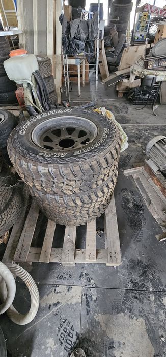 Продавам минусови джанти с гуми