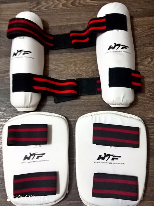 Щитки для теквандо (защитные)