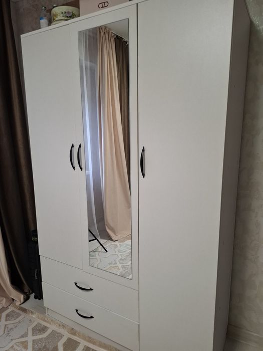 Продам шифонер в отлисном состоянии