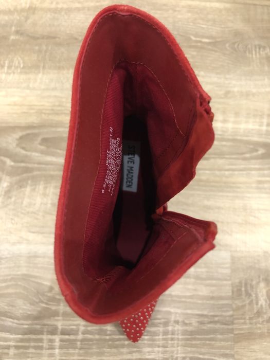 Червени боти Steve Madden с тънък ток