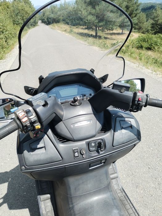 Vând Suzuki burgman 650 Executive