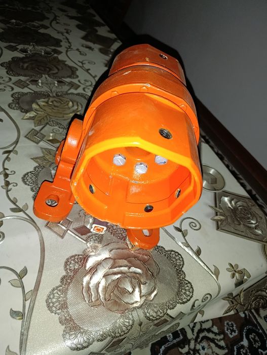 Reduktor sotiladi yangi