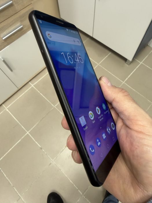 ZTE Blade V9 3/32gb - отличен