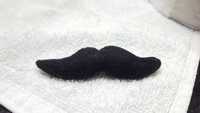 Brosa mustata mustache hand made de casa de moda tria alfa