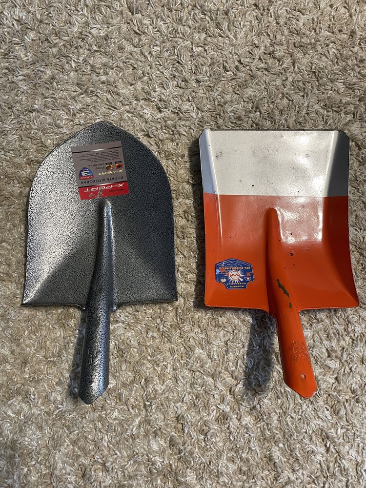 Продам две новые лопаты !!