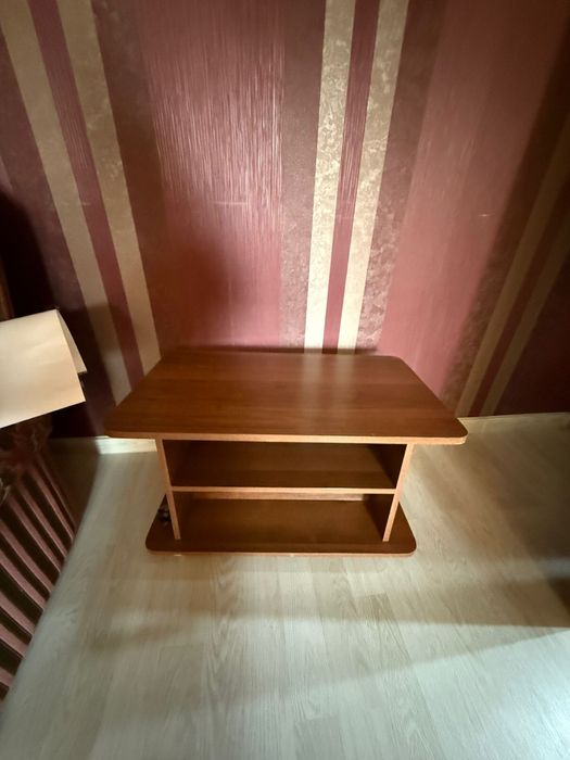 Журнальный столик