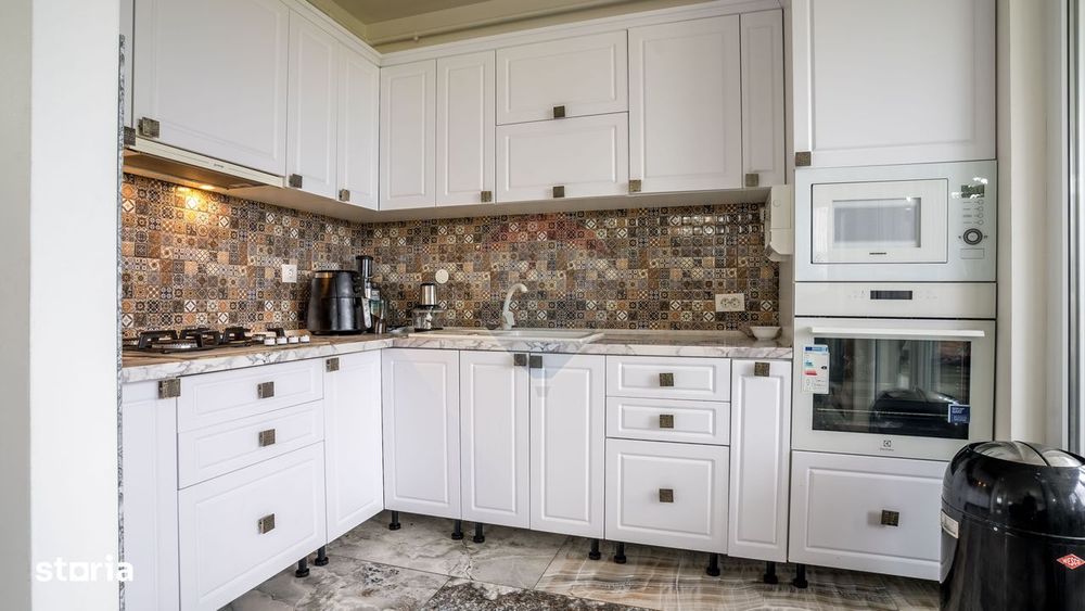 Apartament 3 camere, cu chiriași | panorama |