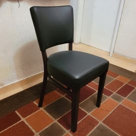 Полумасивсен дървен стол за офиса или дома