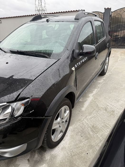 Dacia Sandero Stepway - usor avariat