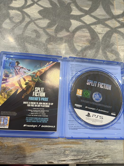 Split Fiction PS5