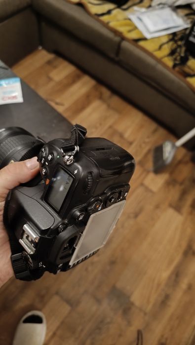 Nikon D7000 + обектив !СПЕШНО!