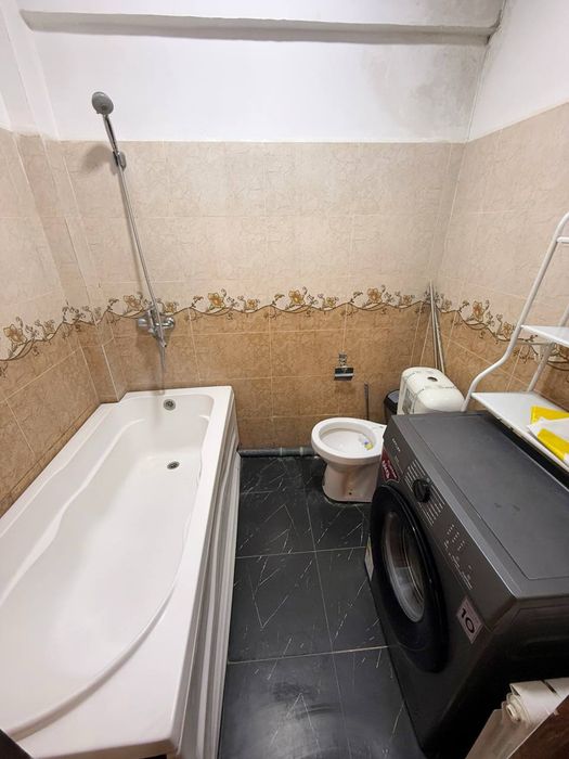 Toshkent shahri Yunusobod mikro rayon Agrar inha o'qishini oldida