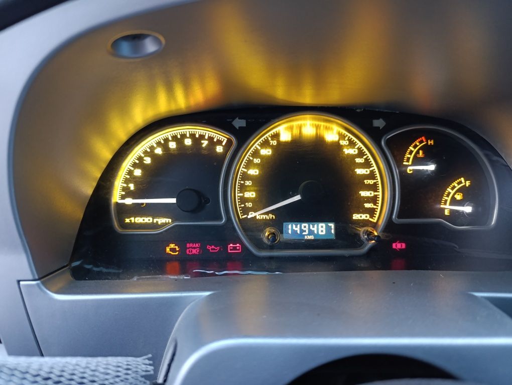Neksiya 1.6 DOHC
