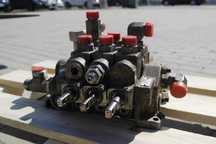 Distribuitor hidraulic Caterpillar 302.5 - Piese de schimb Caterpillar
