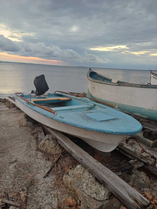 Малка лодко 3,6.