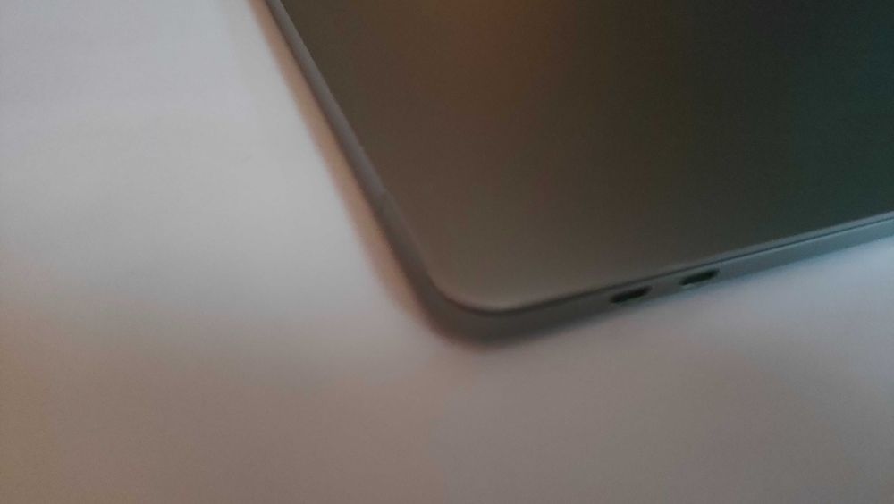 Macbook pro a1706 2017 г. retina display, touchbar