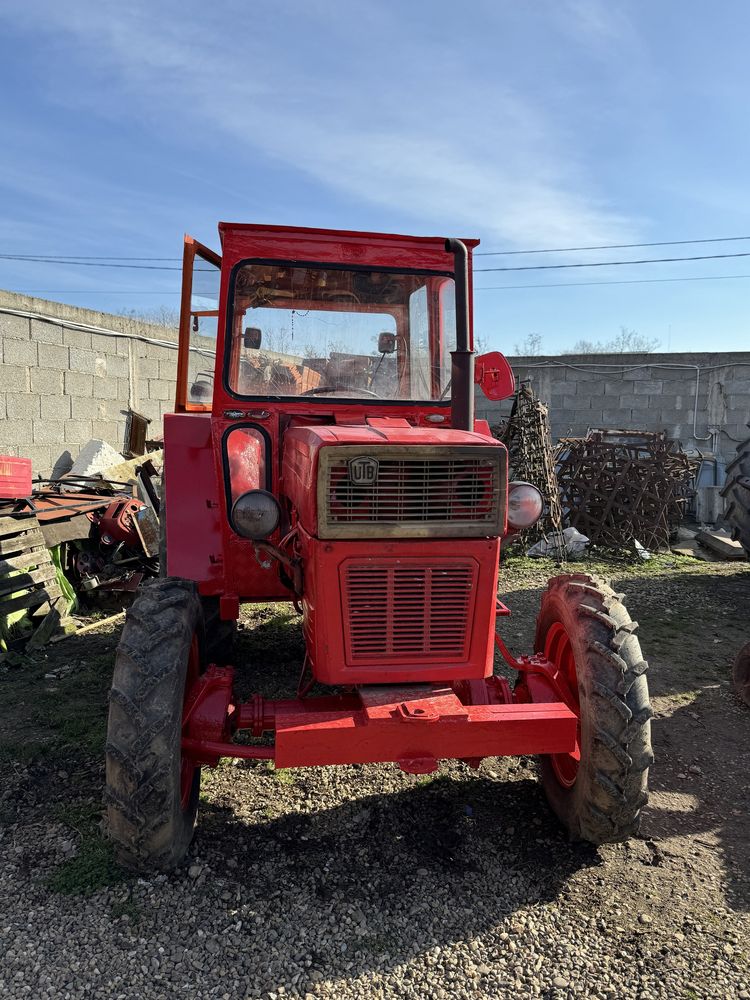 Tractor UTB 550 DT 4x4