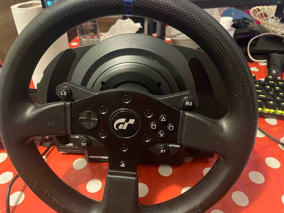 Thrustmaster T300 RS GT Edition + Pedale T3PA - in stare buna