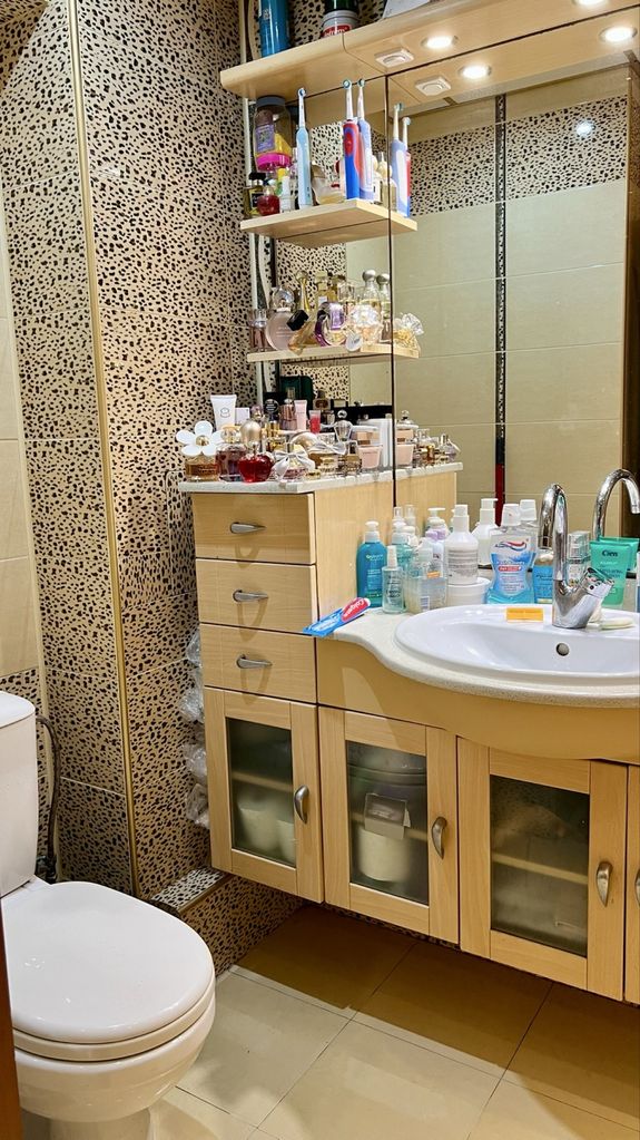 Продава се Четиристаен апартамент в София, Люлин 9 - 137 кв.м за 1752 €/кв.м - Снимка #4
