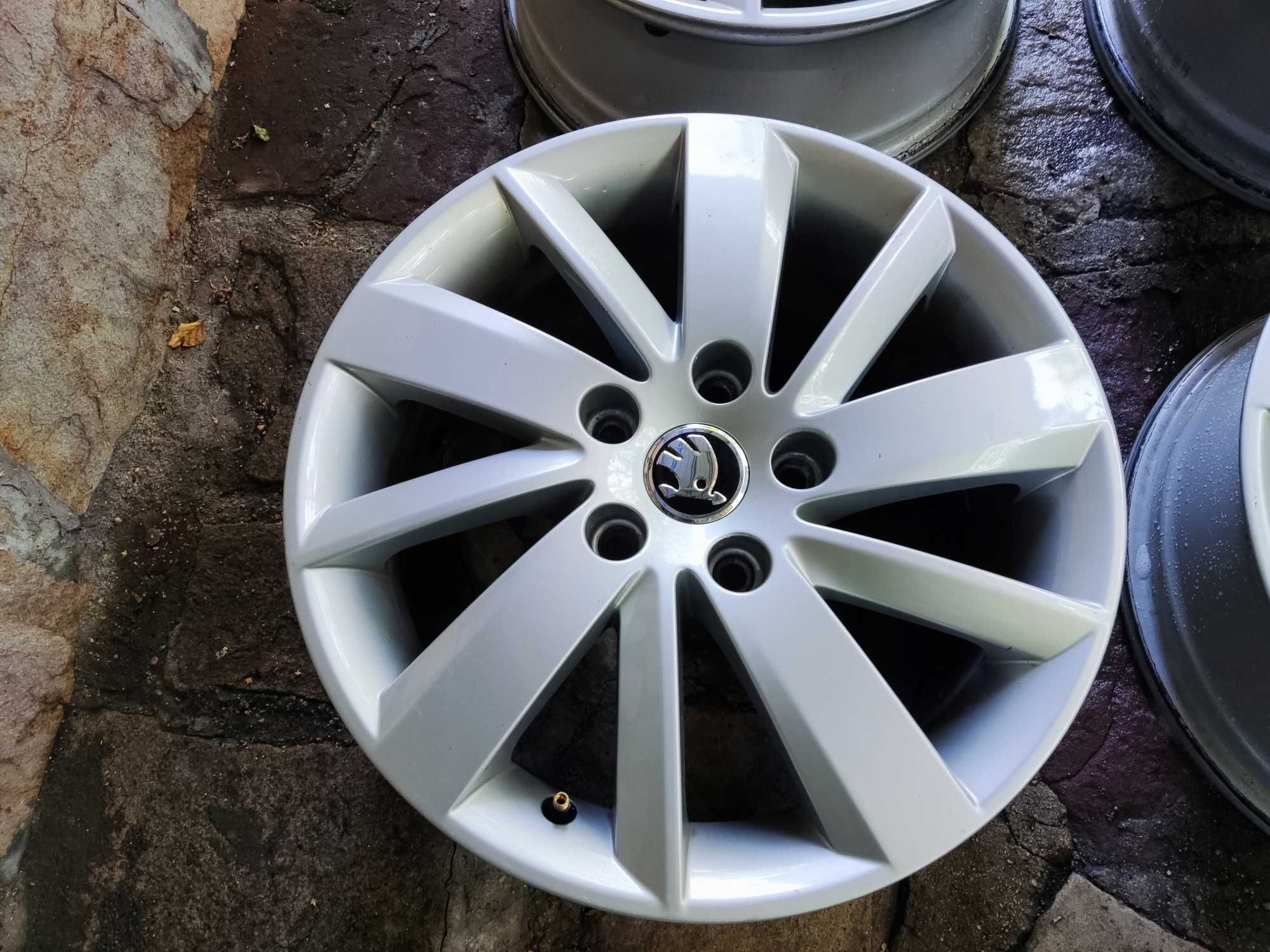 Skoda 5х112 - 16 цола оригинални лети джанти ET46 Шкода 5x112