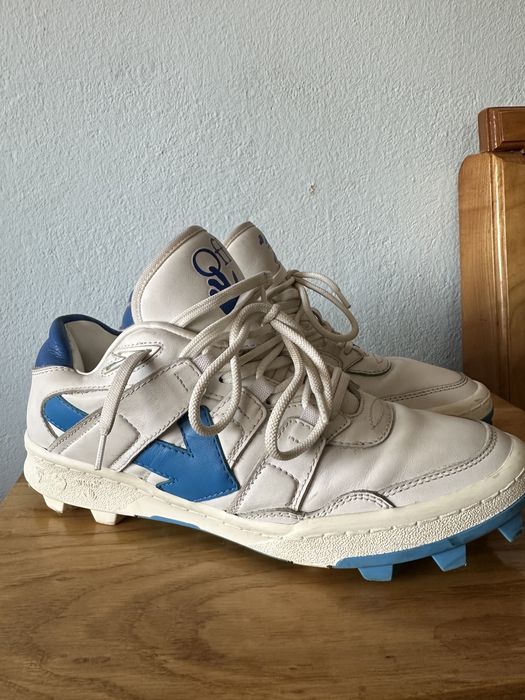 Adidasi Off-White