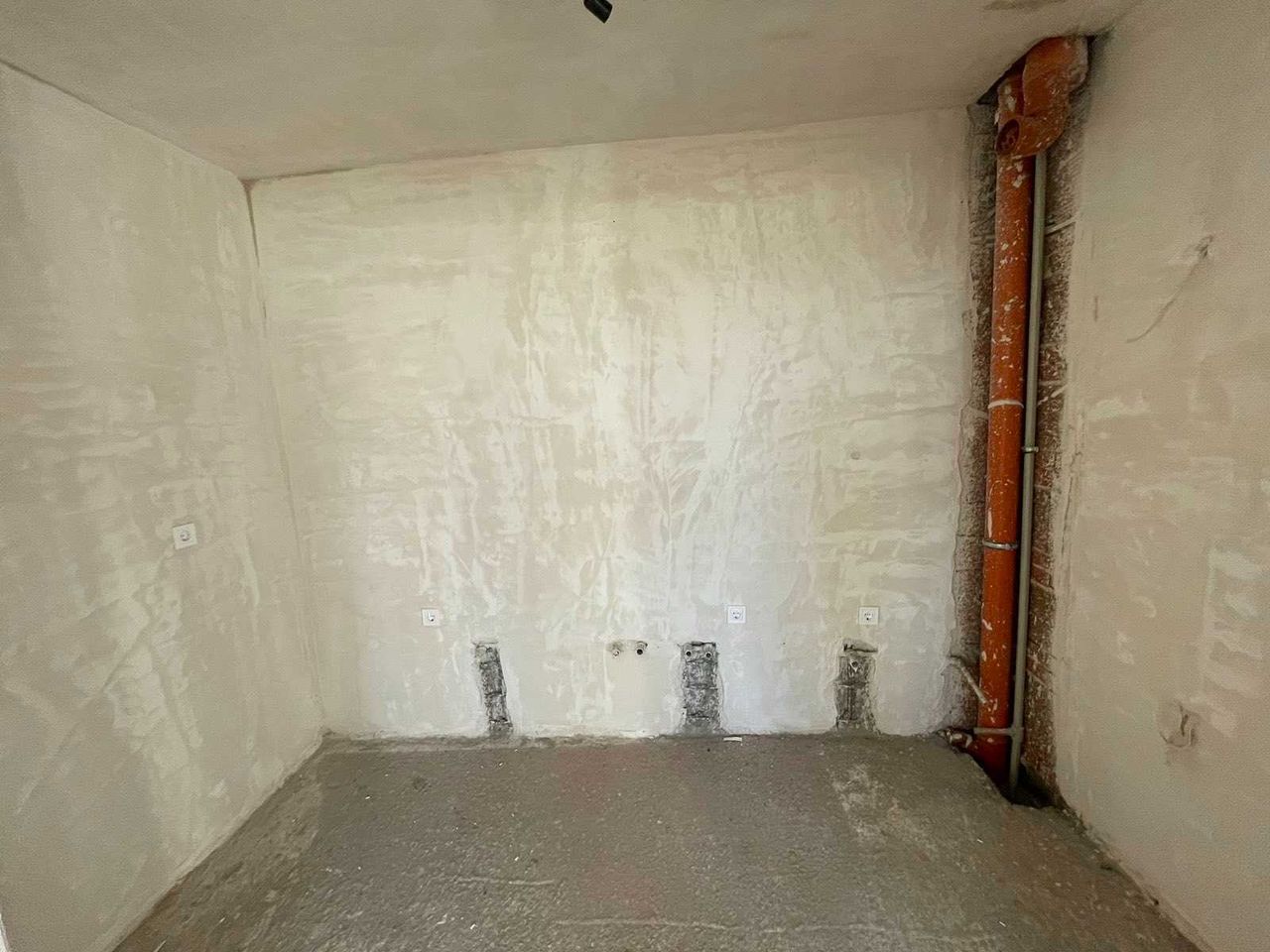 Продава се Двустаен апартамент в Пловдив, Остромила - 95 кв.м за 1011 €/кв.м - Снимка #3