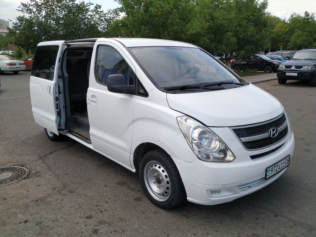 Сдам в аренду Hyundai H1 2008 года