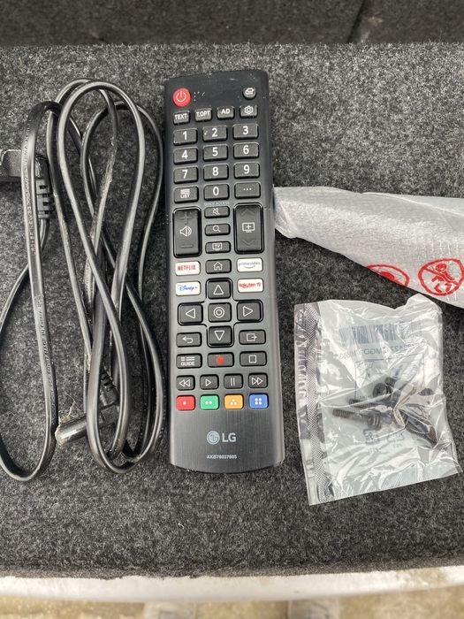 Дистанционно за LG крачета+кабел