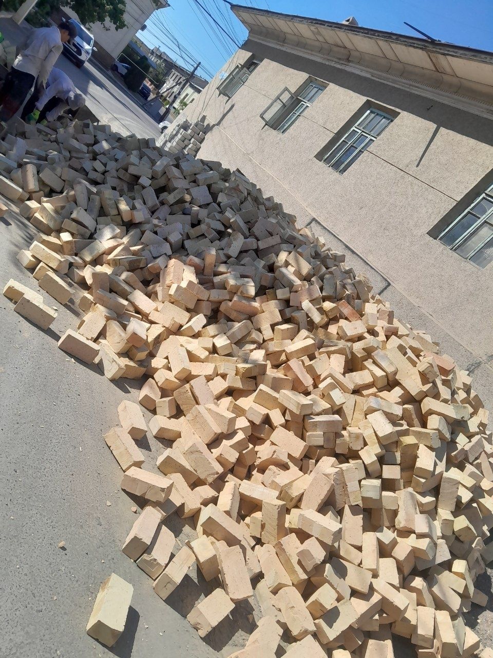 Гишт полтара   .