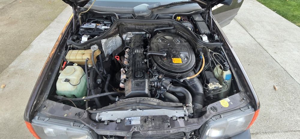 Mercedes-Benz E260 4MATIC (W124) – 1988