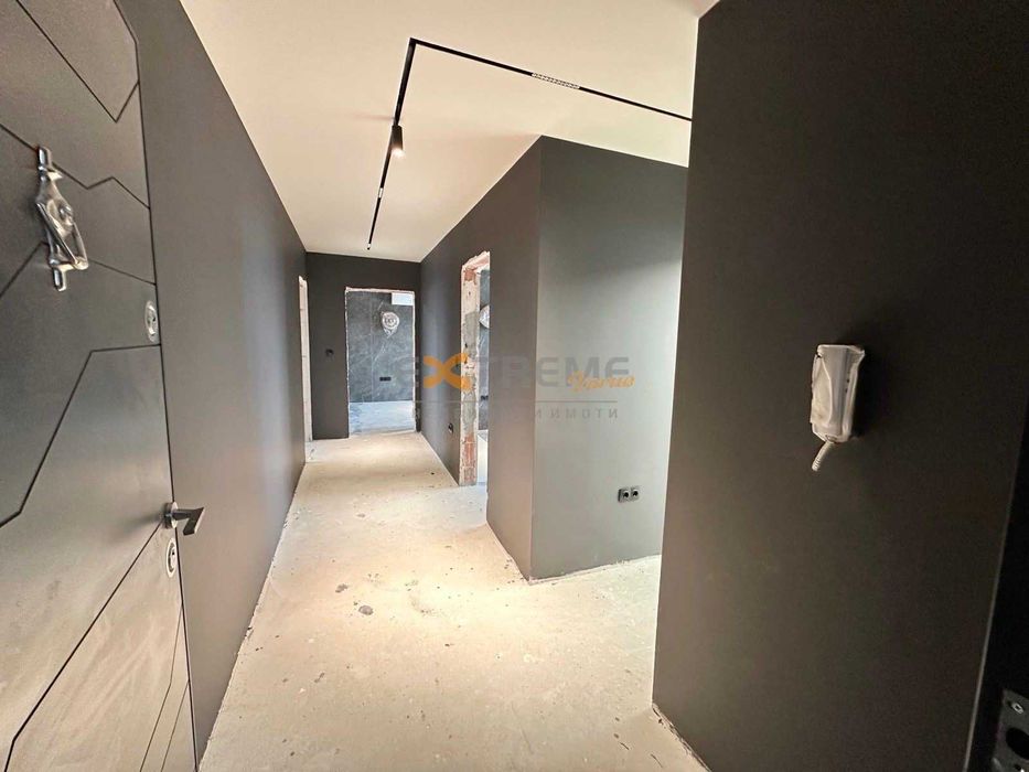 Стилен тристаен апартамент с възможност за гараж или паркомясто