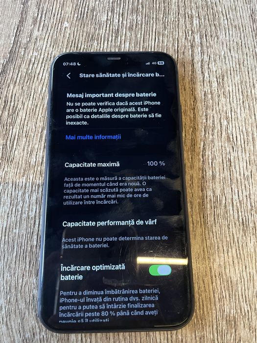 Vând iphone 11,aproape nou