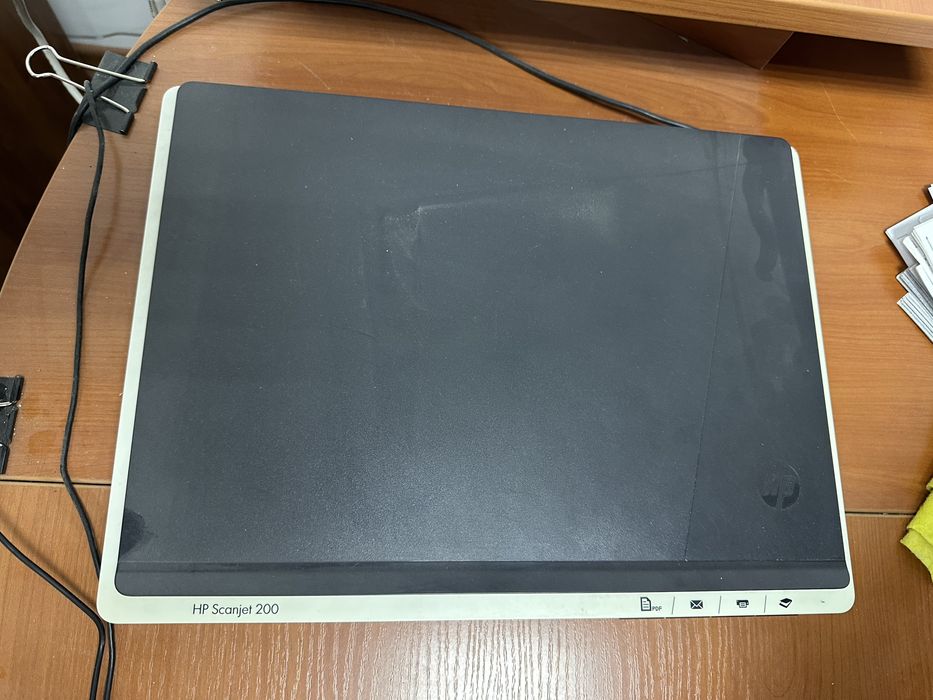 Продам сканер HP Scanjet 200