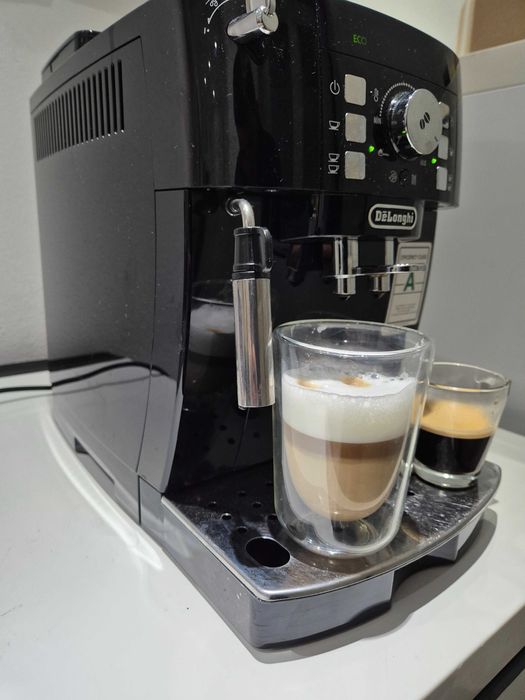 Espressor DeLonghi Magnifica S – funcționează impecabil!