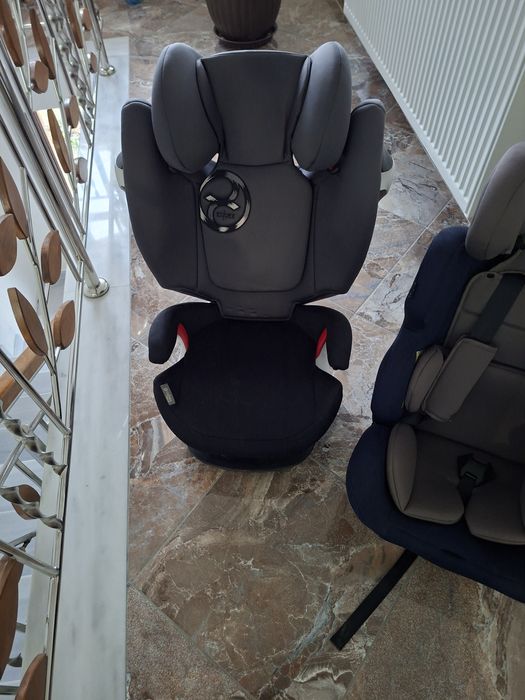 Vand 2 scaune  masina