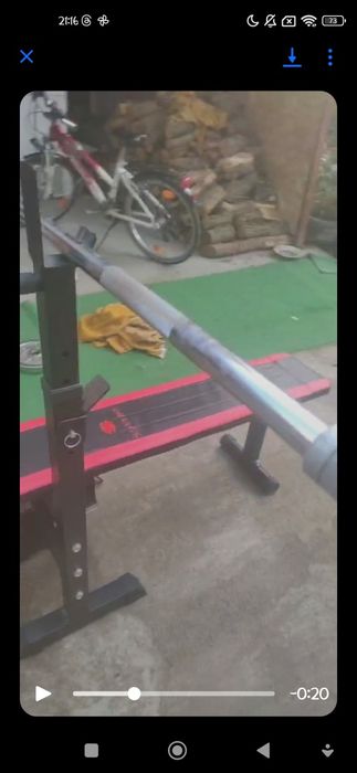 Bancă de antrenament pentru greutăți cu 4 plăci de 10 kg una .