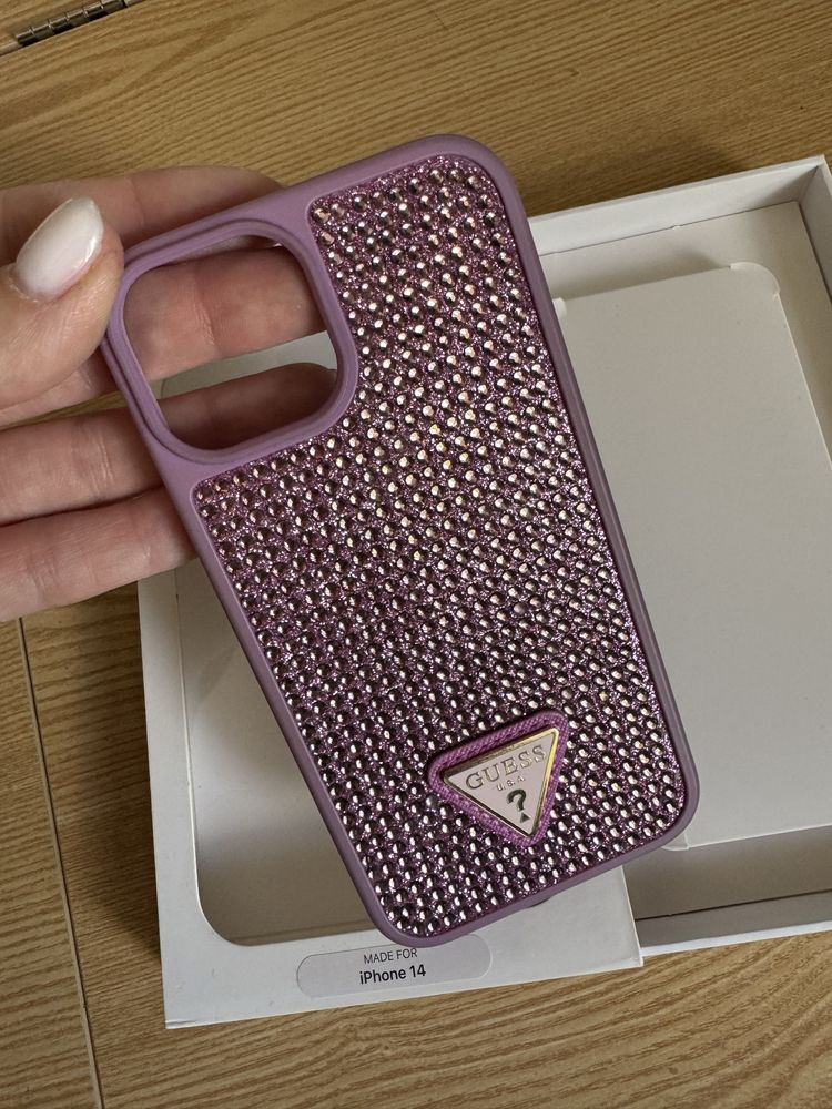 Guess Кейс за iphone 14