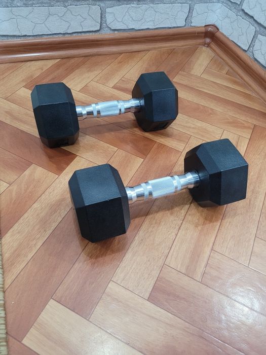 Продам гантели новые 10 кг общий  вес