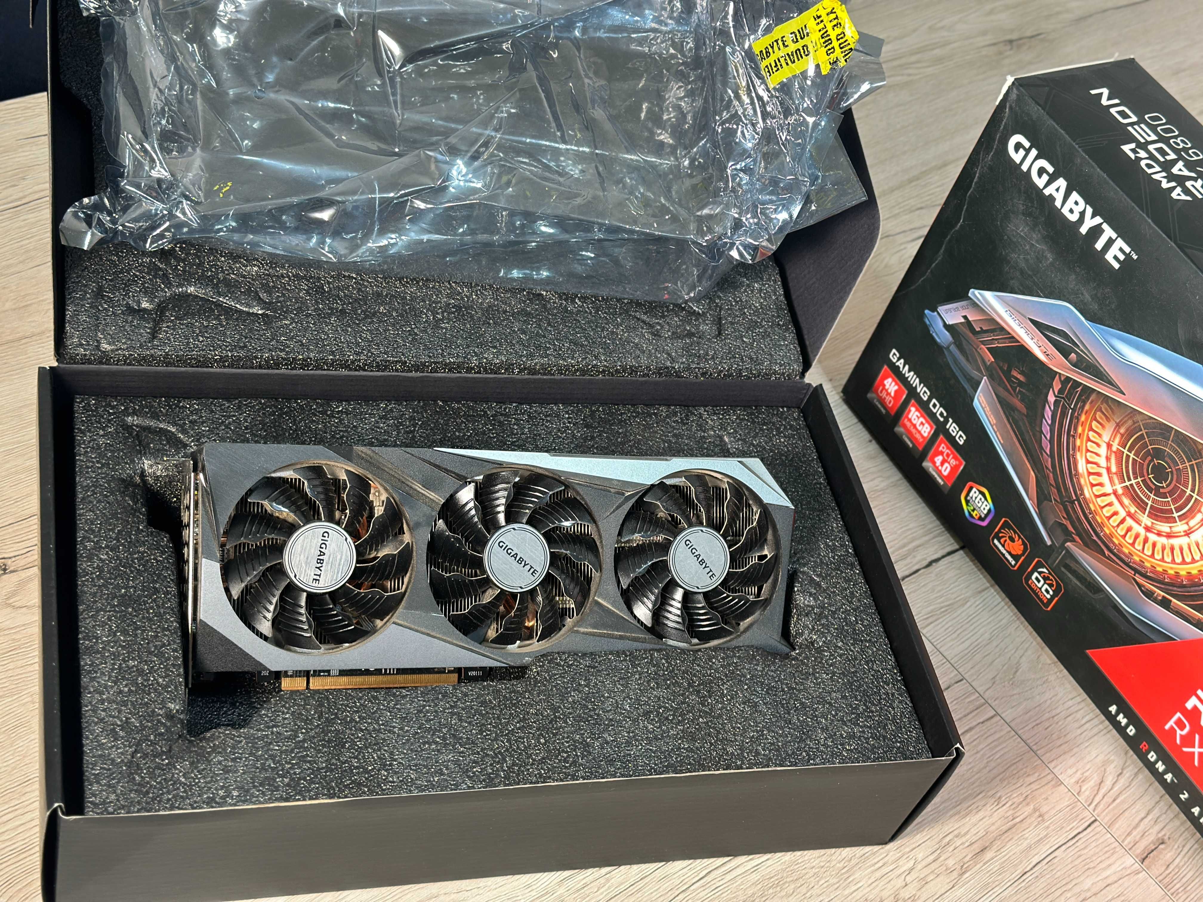 Gigabyte Radeon™ RX 6800 GAMING OC 16GB GDDR6 256-bit